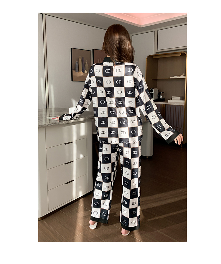 满花睡衣套装_07