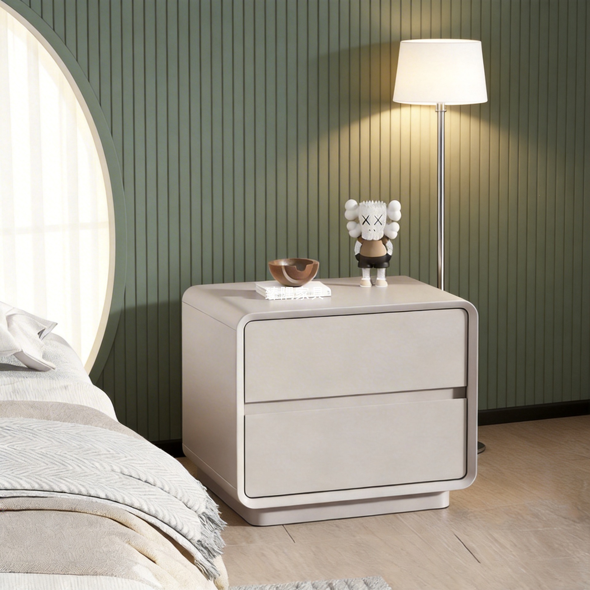 Italiano muy simple laca de madera maciza dormitorio ligero lujo alto sentido pequeño gabinete de cabecera de cama de viento crema