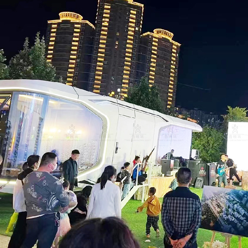 Quioscos móviles en el área escénica de la plaza Camping móvil Comida cabina de venta de productos terminados desayuno cabina de cápsula espacial