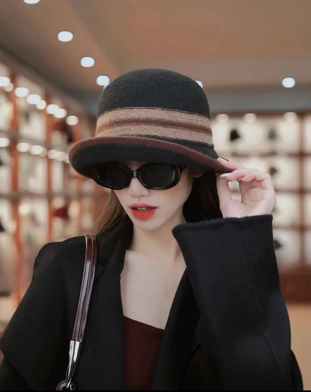 Fashionable Winter Hat for Women