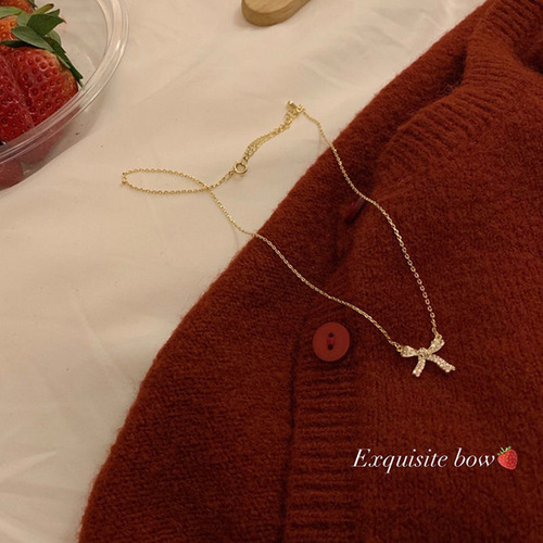  New Bow Necklace Women's Light Luxury Niche Design Necklace Style High-End Clavicle Chain