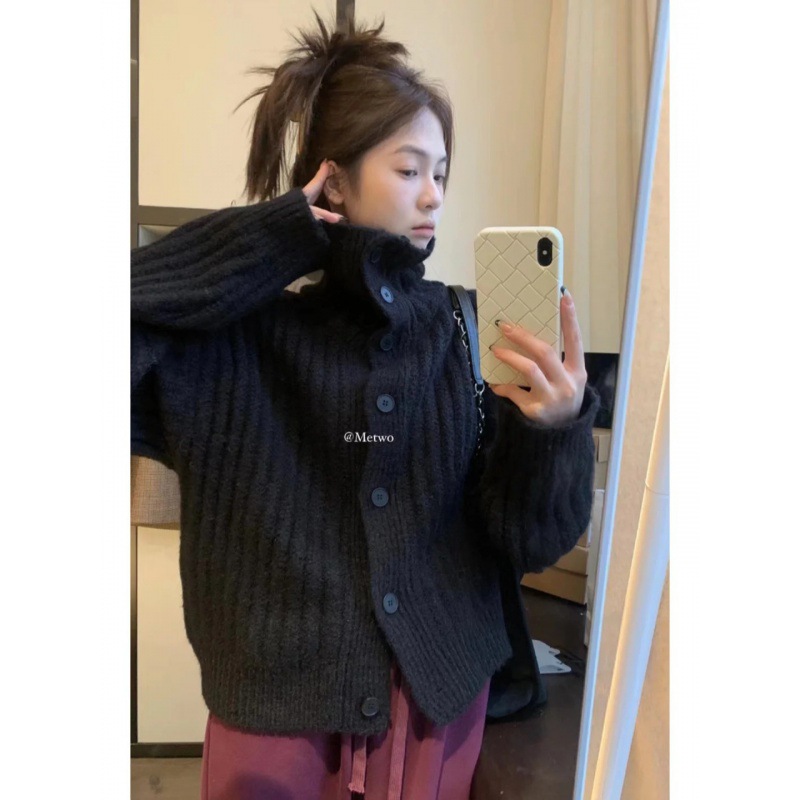 Demi-season retro long-sleeve