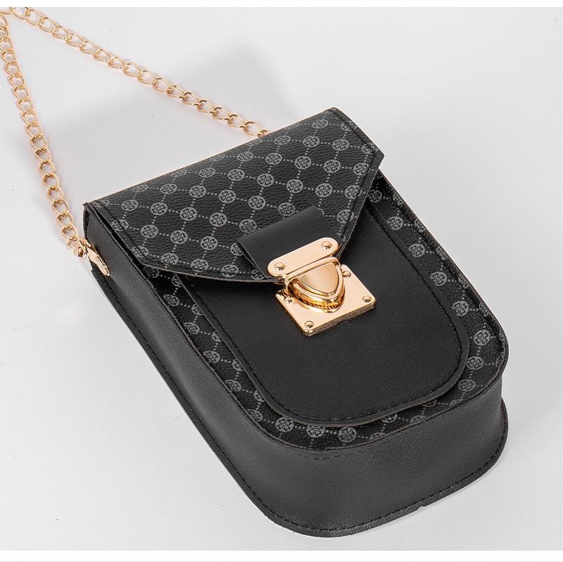 Women's Small Pu Leather Color Block Fashion Square Lock Clasp Crossbody Bag Chain Bag display picture 2