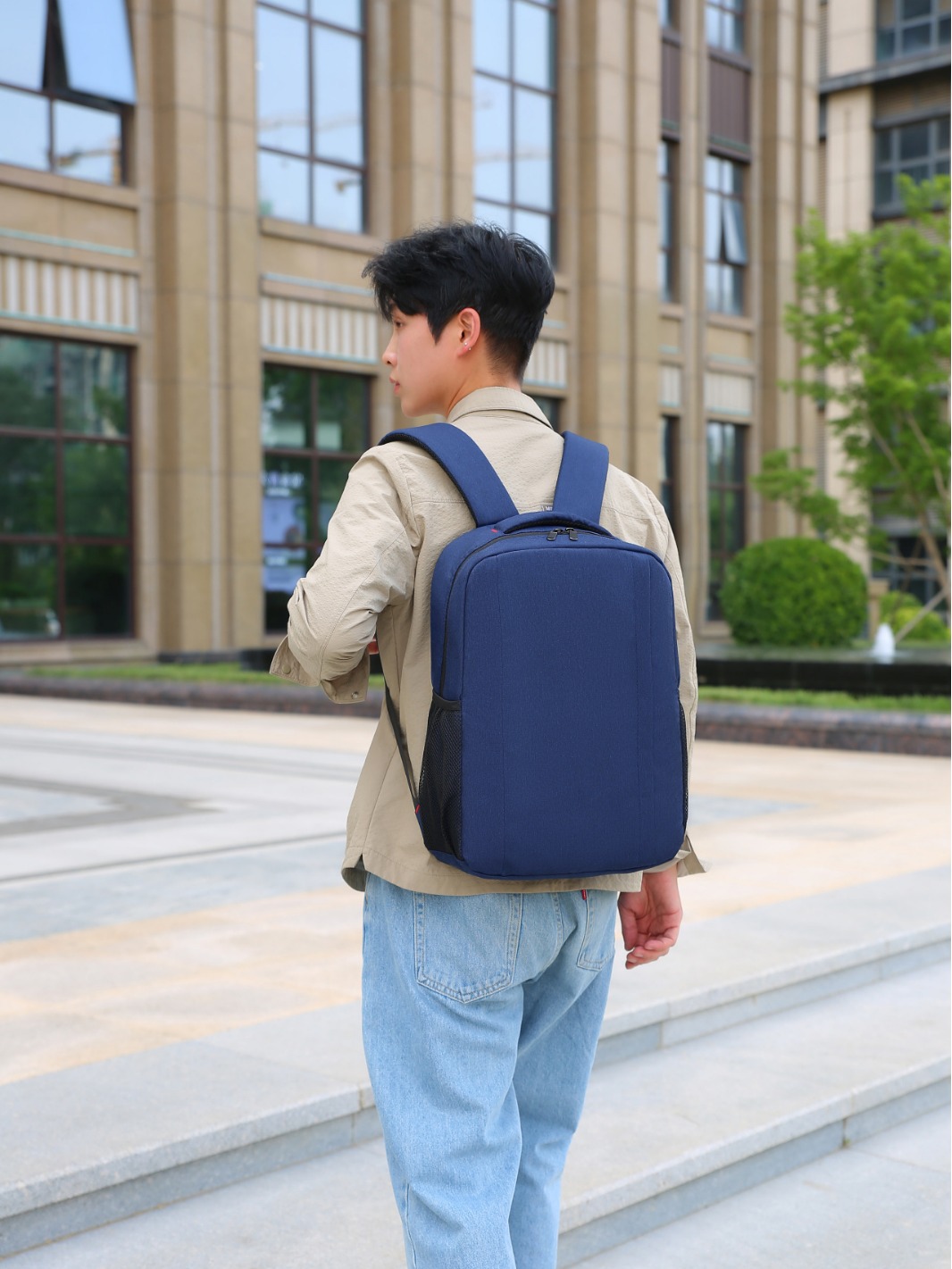 Mochila de negocios de moda transfronteriza, bolsa para computadora portátil multifuncional resistente al agua, mochila simple de gran capacidad para hombres y mujeres image 3