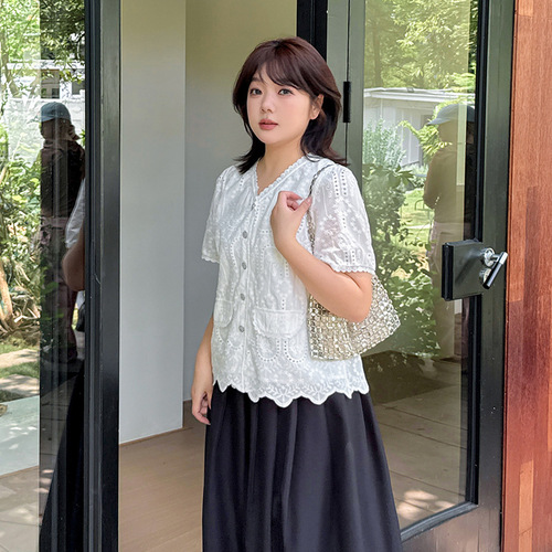 Eno Plus Size Women's Korean Style Gentle and Elegant V-Neck Blouse 2025 Summer New Sweet Short-Sleeve Top 252551