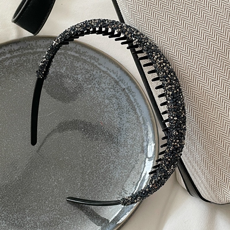 Red en línea 2025 nuevo lavado facial especial banda de cabello dientes antideslizante dispositivo de cabello de cabeza ondulado correa de cabello de altura craneal para mujeres