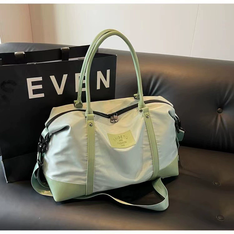 Capacious travel bag, oxford cloth