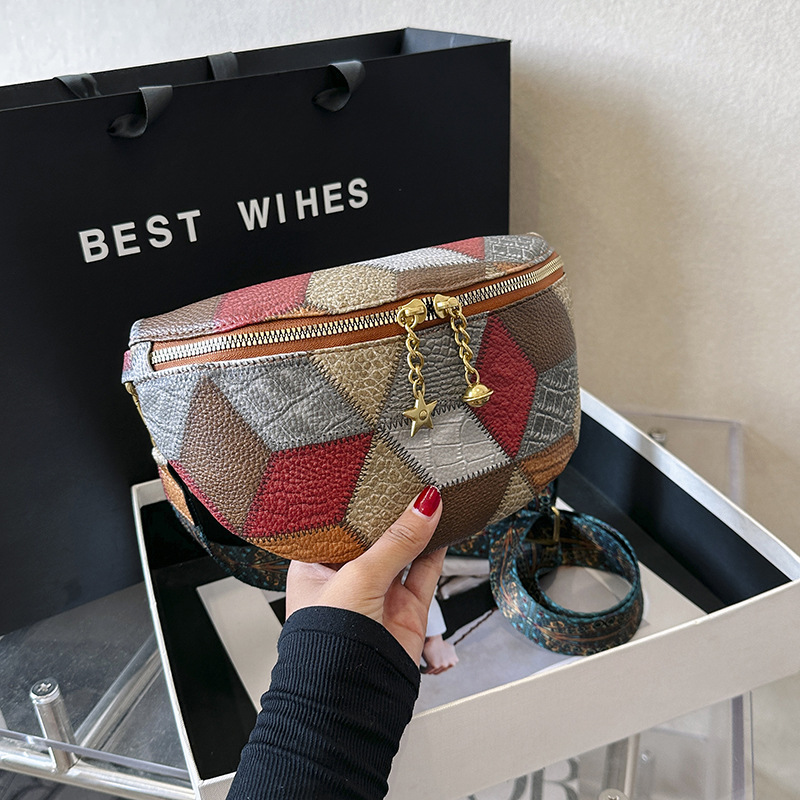 外贸新款包包女新款复古胸包流行拼接女士腰包百搭宽肩带斜挎包袋