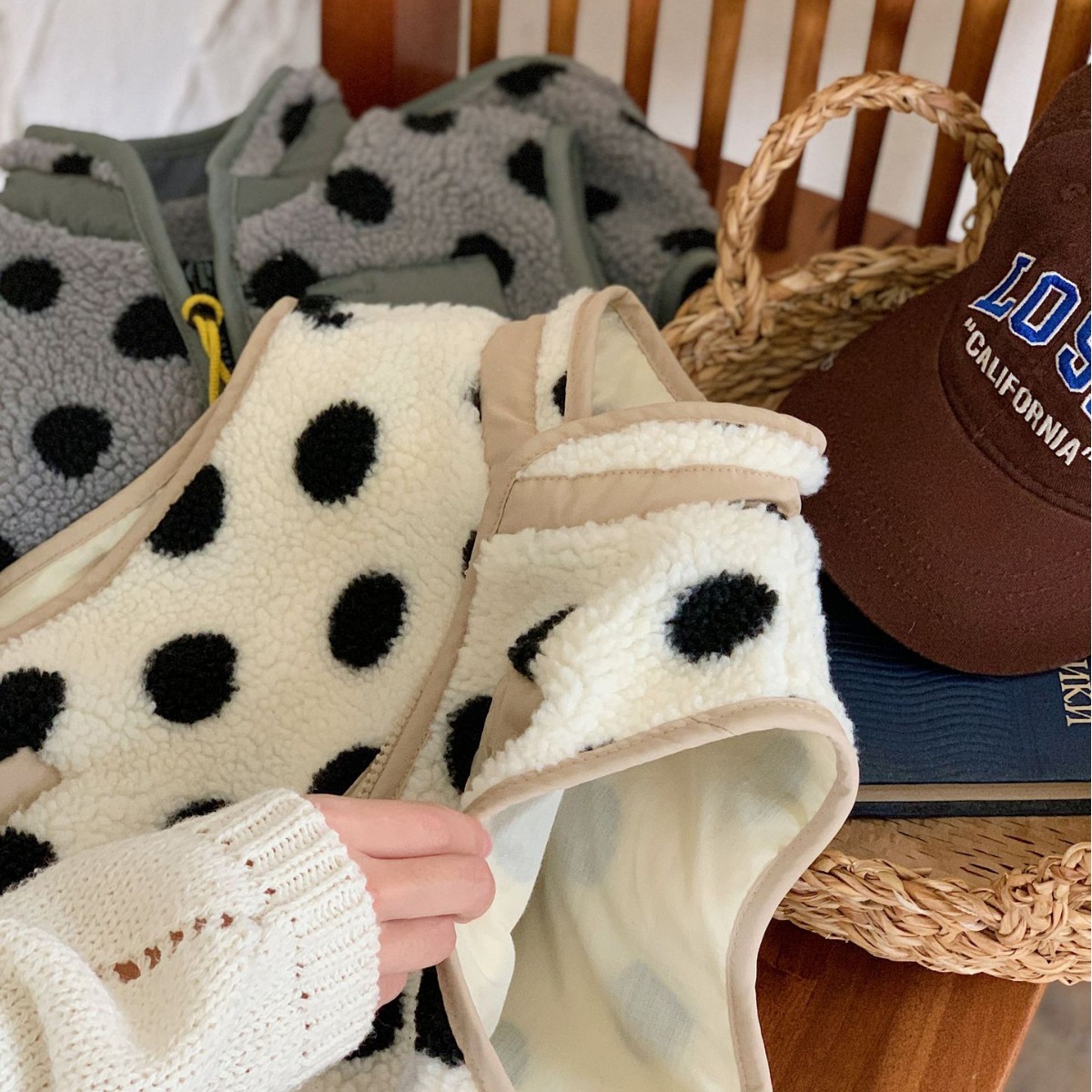 Chaleco para niños 2023 paño azúcar invierno nuevos niños y niñas punto polar forrado chaleco bebé casual superior engrosada