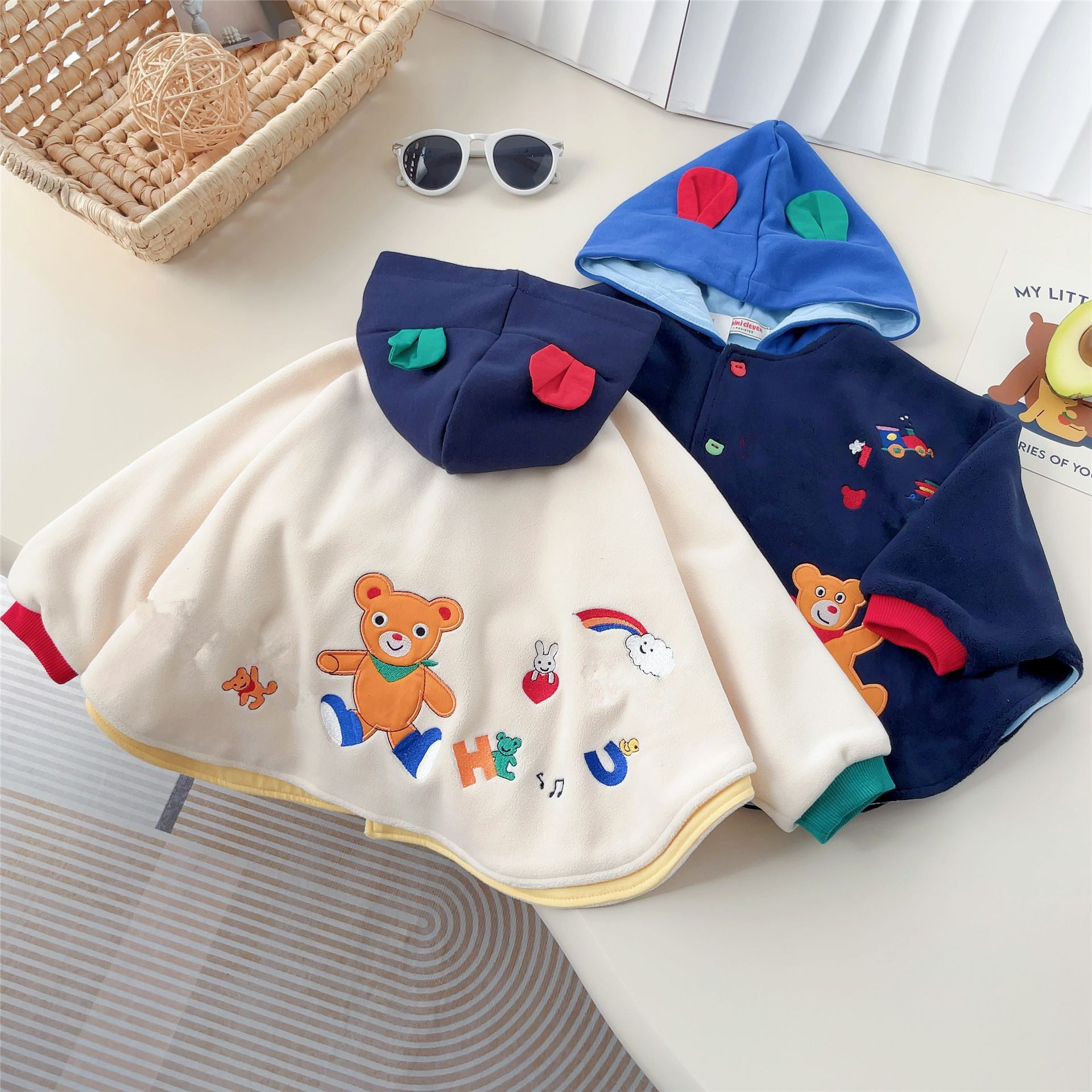Autumn and Winter Style Thickened Fleece Japanese-Style Cute Shawl for Boys and Girls, Windproof and Warm Hooded Cape Jacket