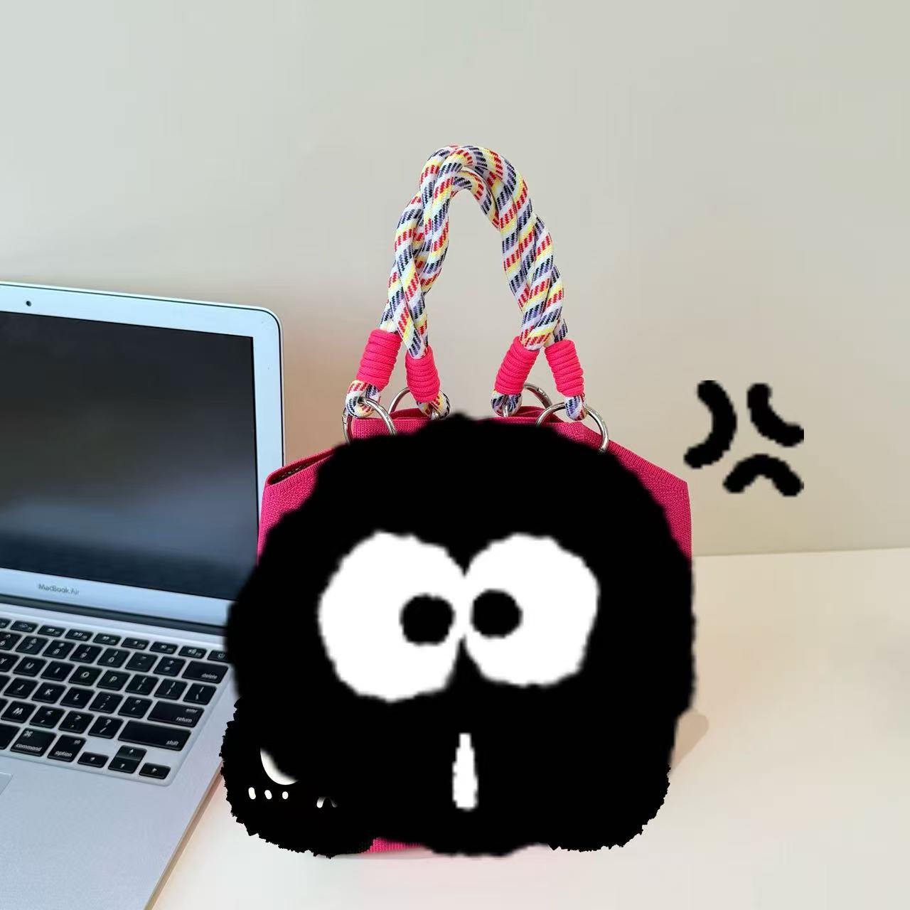2026 primavera y verano nuevo bolso de cubo de pintura creativo portátil gran espacio de aire de dopamina alta sensación mochila