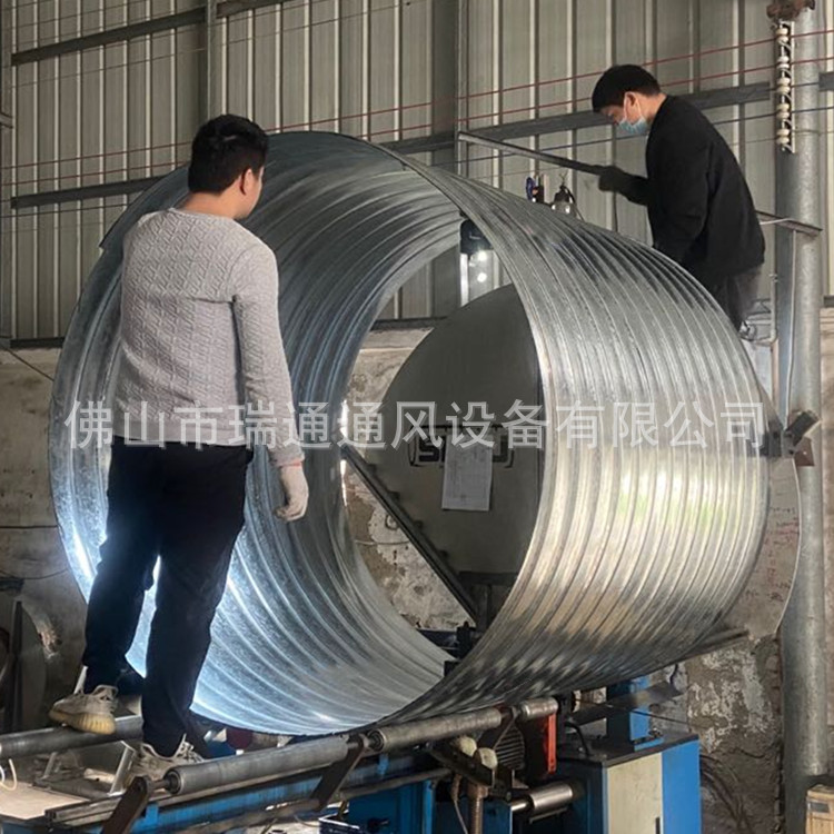大口径通风管道1700mm 饭店排烟工程 白铁皮螺旋风管安装工程
