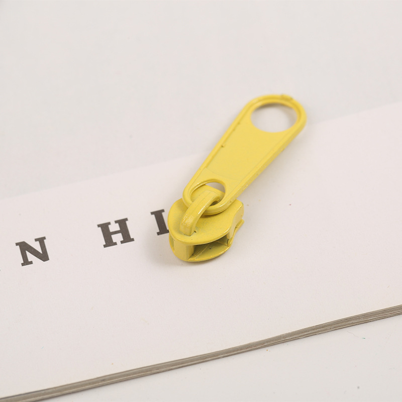 No. 5 fabricantes de cremallera de nylon nueva bolsa de maquillaje de color bolsas de lápiz gruesas cremallera al por mayor