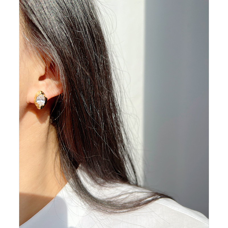 Retro Geometric Copper Plating Zircon Ear Studs 1 Pair