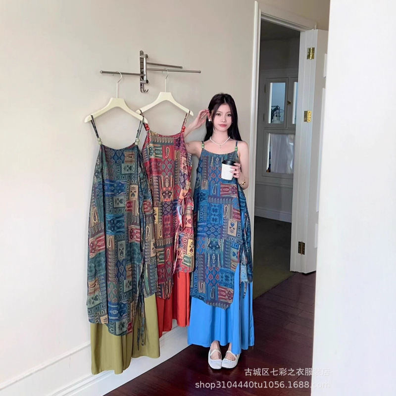 Dress with Comfortable Drape, Ethnic Style Floral Spaghetti Strap Dress, Yunnan Ethnic Style Print, Western Travel Photography Style Dress with Comfortable Drape, Ethnic Style Floral Spaghetti Strap Dress, Yunnan Ethnic Style Print, Western Travel Photography Style