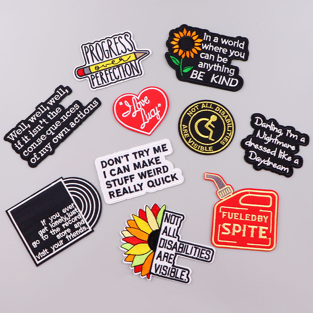 新款卡通爱心字母语录刺绣布贴补丁服装箱包辅料动画热熔胶背胶布