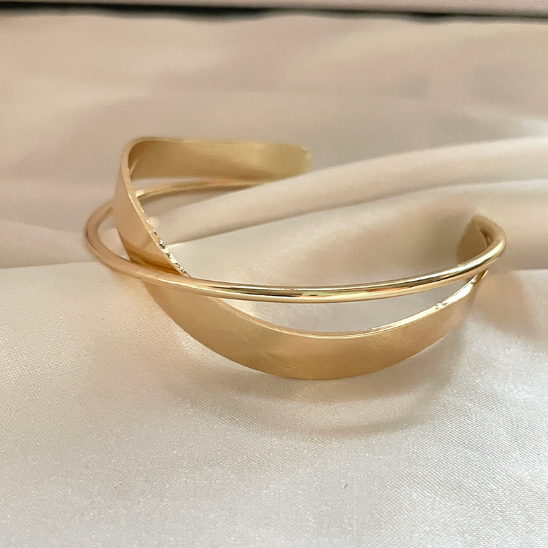 Personalised Open Geometric Cross Bracelet For Women Elegant_voghion.com