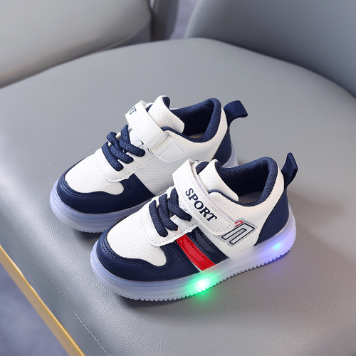 Children's Casual Shoes Spring and Autumn New Korean Version Magic Stick Soft Sole Children's Board Shoes with LED Light Up for Girls