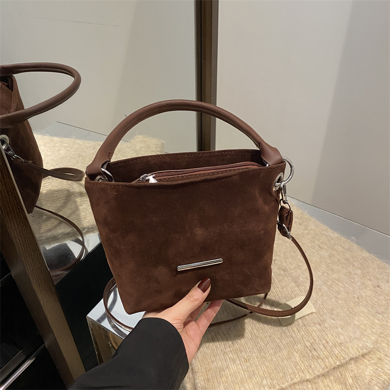2025 primavera coreana nicho diseño bolso de mujer simple nuevo bolso de mochila de moda retro moda bolso de hombro de seda