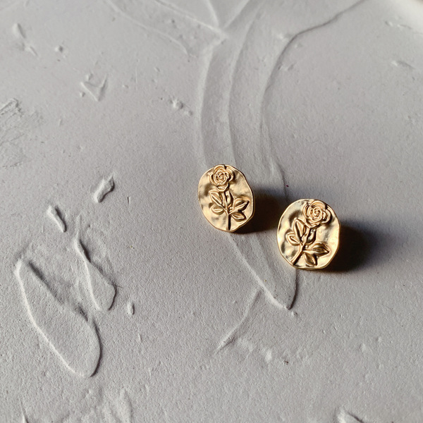 Elegant brand retro matte earrings