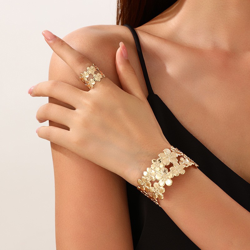 Moda transfronteriza europea y americana personalidad creativa metal geométrico cuadrado apertura ajustable pulsera femenina anillo conjunto de joyería image 24