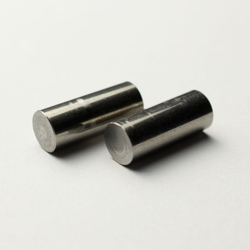 メーカーはステンレスの軸芯を供給しています。めっき品の耐腐食性45号鋼の精密円柱を作ることができます。|undefined