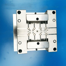 源头工厂插头模具 五金包胶模具 立式注塑模 八字尾模具