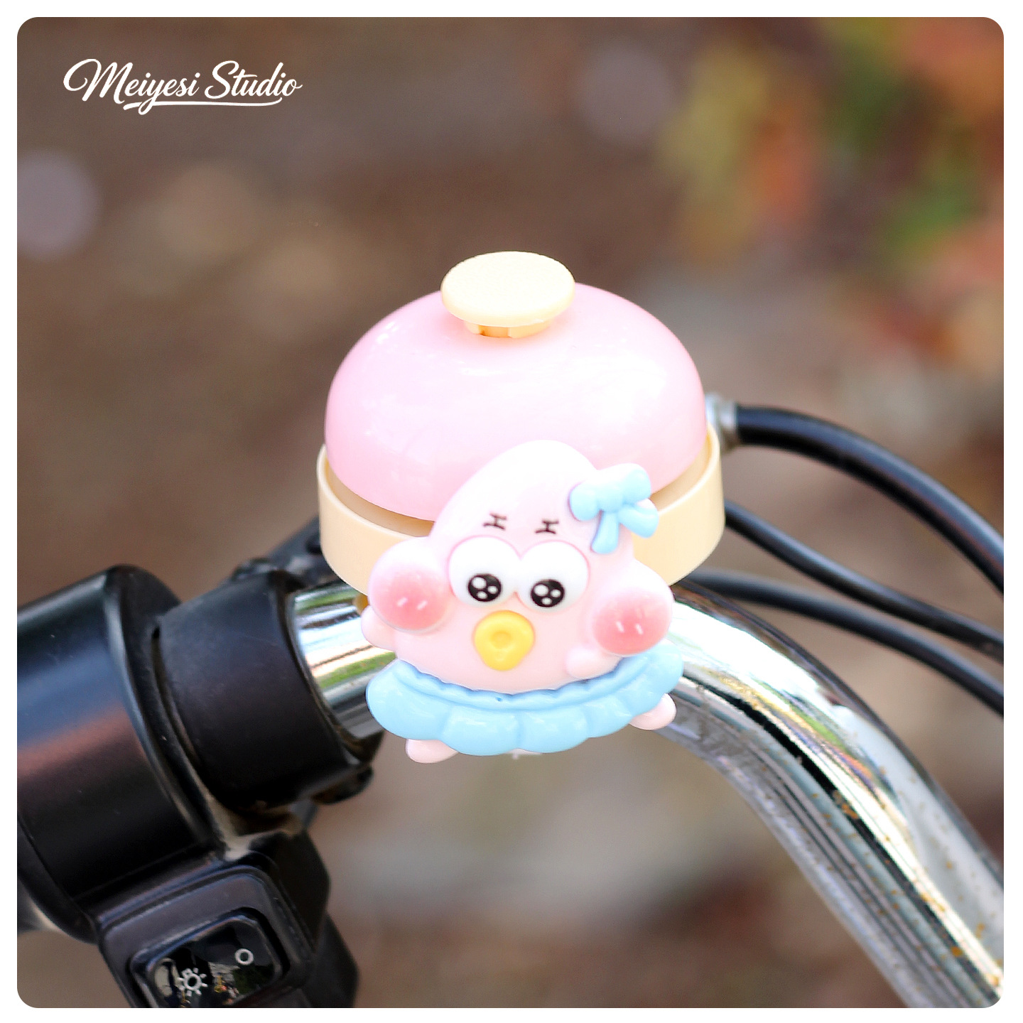 Bicicletas infantiles de montaña campana adornos de dibujos animados encantadores equilibrio coche scooter tranvía mano pulsa bocina súper fuerte