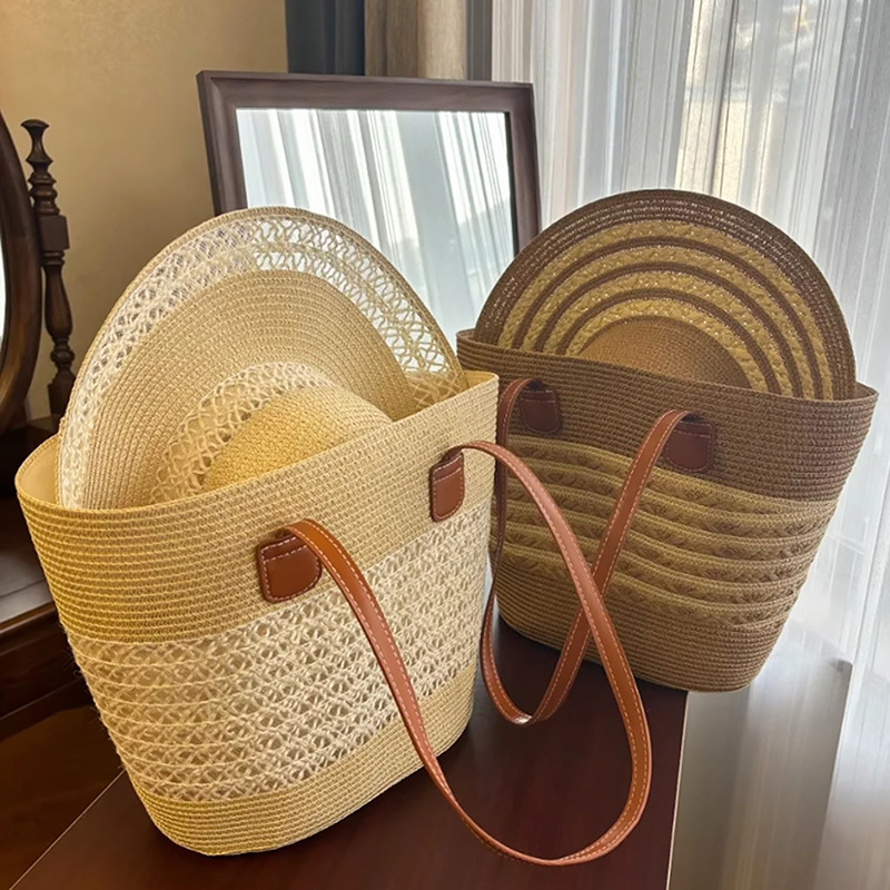 Summer Beach Vacation Niche Straw Woven Bag 2026 New Style Woven Large-Capacity Shoulder Bag Versatile Fashion Tote Bag