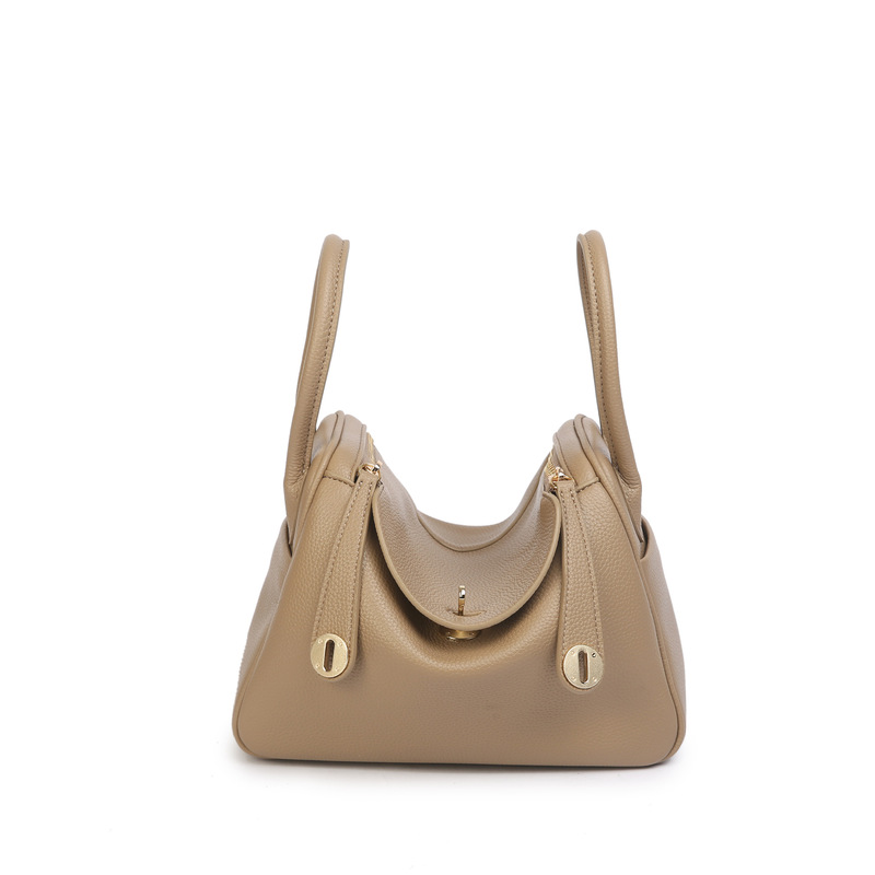 New 26 Lindy Doctor Bag, High-End Single-Shoulder Crossbody Bag, Versatile and Fashionable Handbag, Medium-Sized Women's Bag New 26 Lindy Doctor Bag, High-End Single-Shoulder Crossbody Bag, Versatile and Fashionable Handbag, Medium-Sized Women's Bag