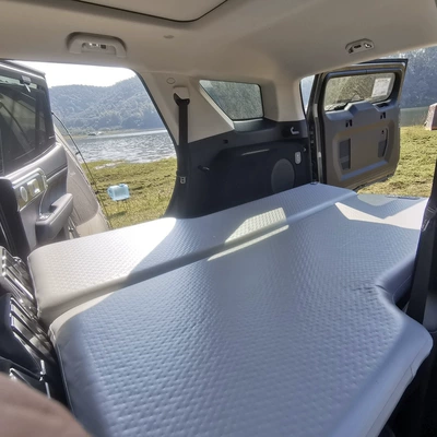 Vehicle-mounted inflatable bed — Bed Car Camping Style