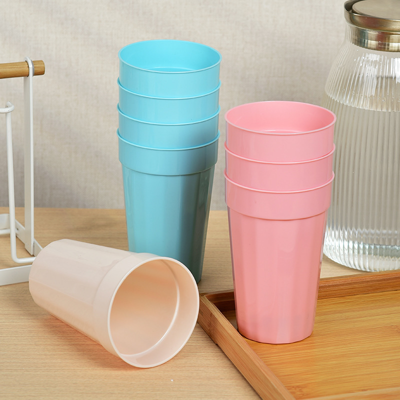 Taza de agua de plástico personalizada pp taza cuadrada duradera taza de color taza de jugo taza de cepillo de dientes taza moderna simple al aire libre