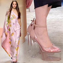 �W���L�Ըк��ˮ��͸���߸���ˮ̨��Ь�⴩һ�ֿ���Ƥ�ָ���aЬ