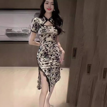 跨境批发旗袍女年轻款法式气质复古初恋裙收腰显瘦包臀印花连衣裙