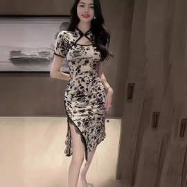 跨境批发旗袍女年轻款法式气质复古初恋裙收腰显瘦包臀印花连衣裙