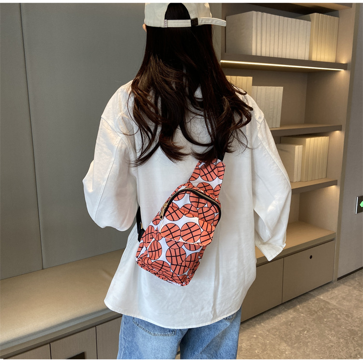 Women's Medium Nylon Ball Streetwear Square Zipper Fanny Pack display picture 4