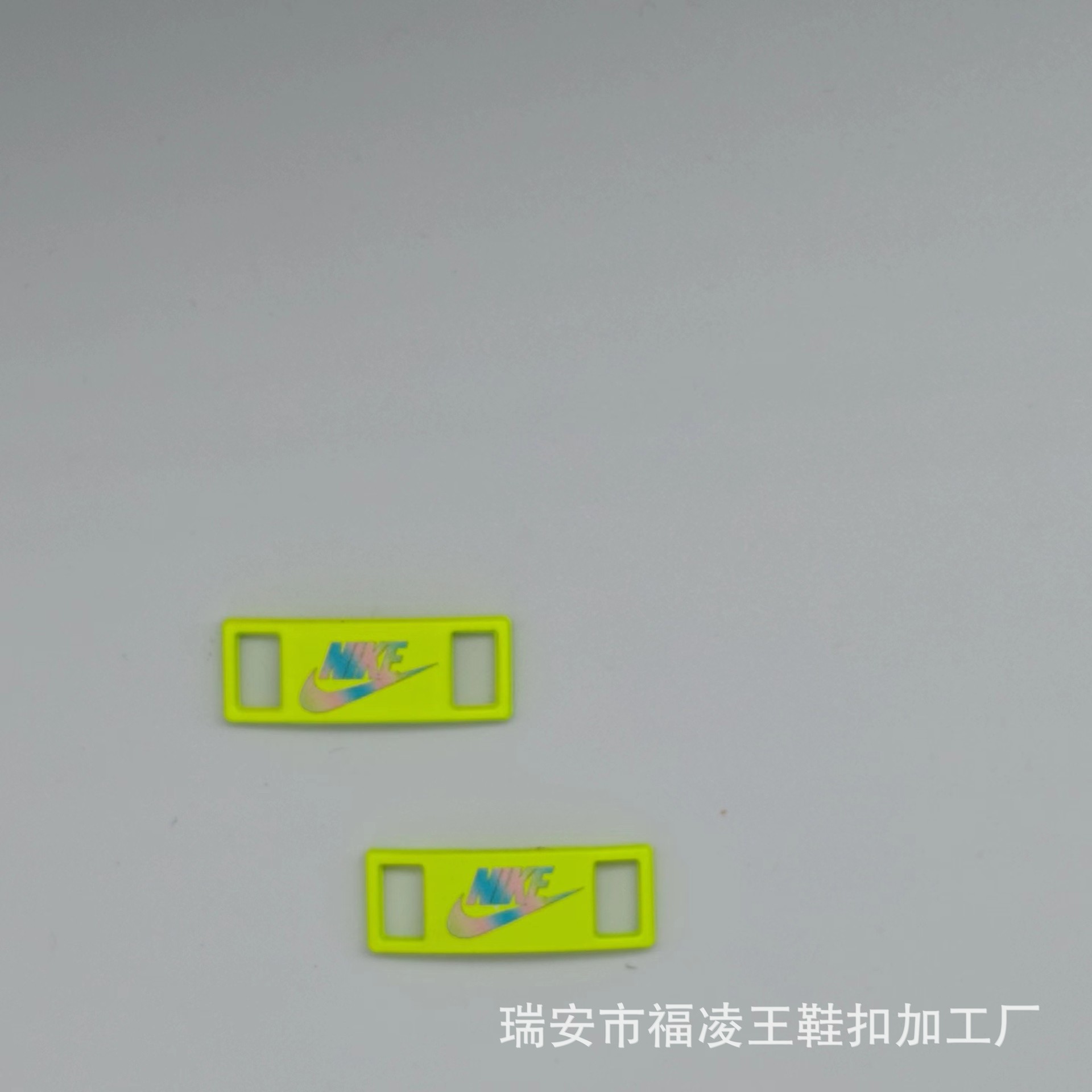 自作金属aj靴バックルランニング靴板靴鉄牌潮靴周辺個性ロゴ靴標