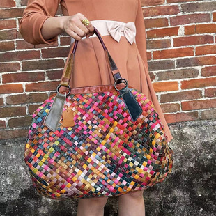 �W��Ů�����l�ֹ�������ɫ��Ƥƴ�������б���Ů��
