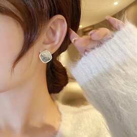 高级感渐变色水晶方形耳钉女轻奢气质大气银针耳环韩系显脸小耳饰