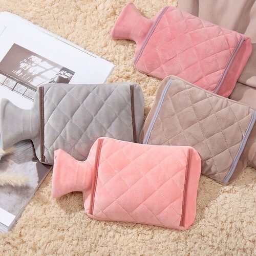 Hot water bag filling water for warm water bag explosion proof hand warming baby for applying on the stomach, filling water for cute and fluffy girls, flushing warm hand bag