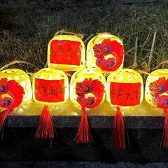 軟膏は古雲龍提灯をまねて竹をまねて竜年の新型の春節の端午の爆発金の古風を編んで夜市の卸売りを並べます。