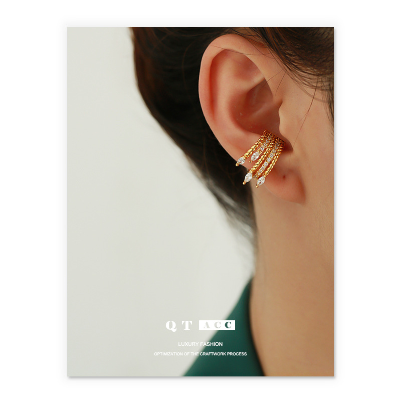Latón chapado 18K oro real/ZIRCON con incrustaciones francés luz lujo retro temperamento multi-capa oído hueso clip giro pendientes para mujeres