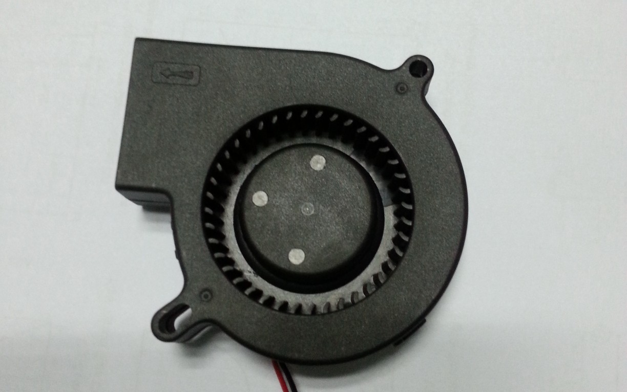 深圳风扇工厂供散热器用7015直流鼓风机 7515散热鼓风机静音降噪