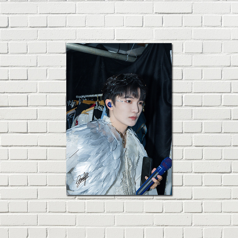 Poster of Zhou Shen, high-quality copperplate paper set of 8, concert souvenir same as signed celebrity photo dorm sticker