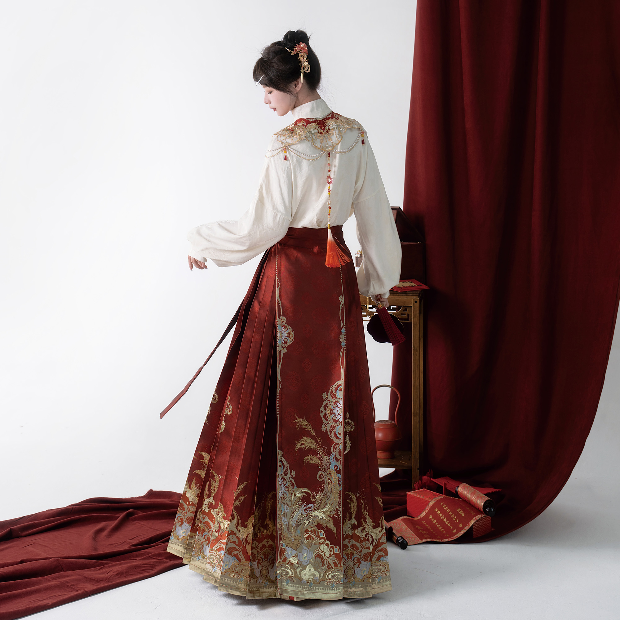 大码新款重工马面裙云肩汉服女结婚敬酒订婚服新中式国风春夏套装-阿里巴巴