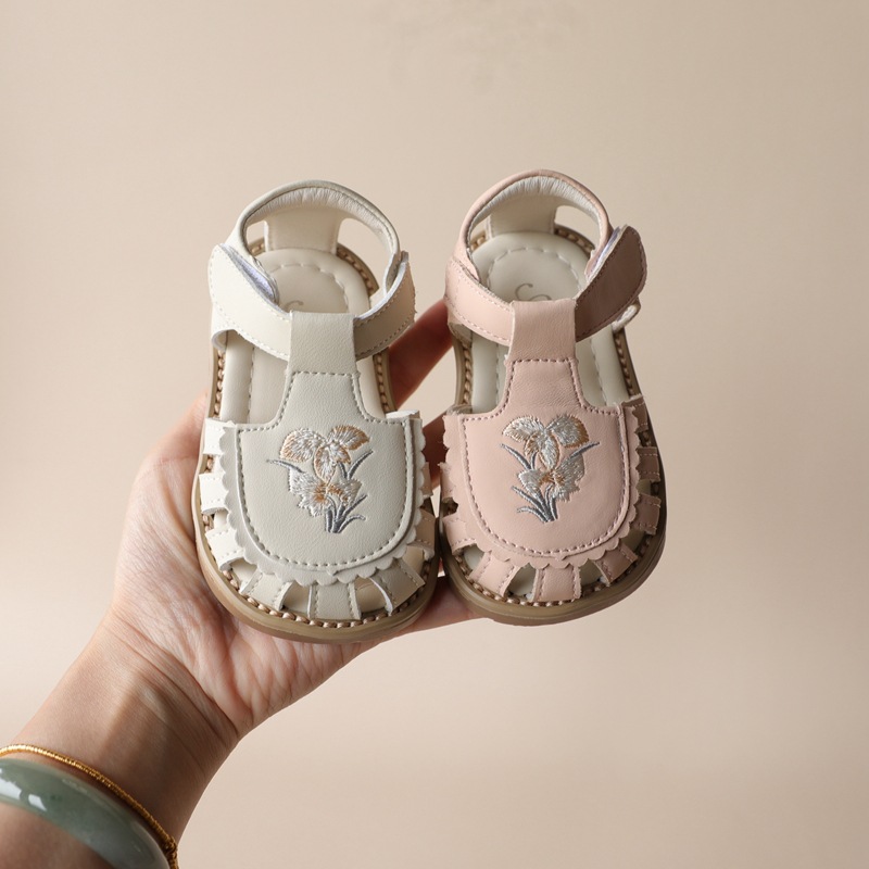 Non-slip children's sandals girl's for early age
