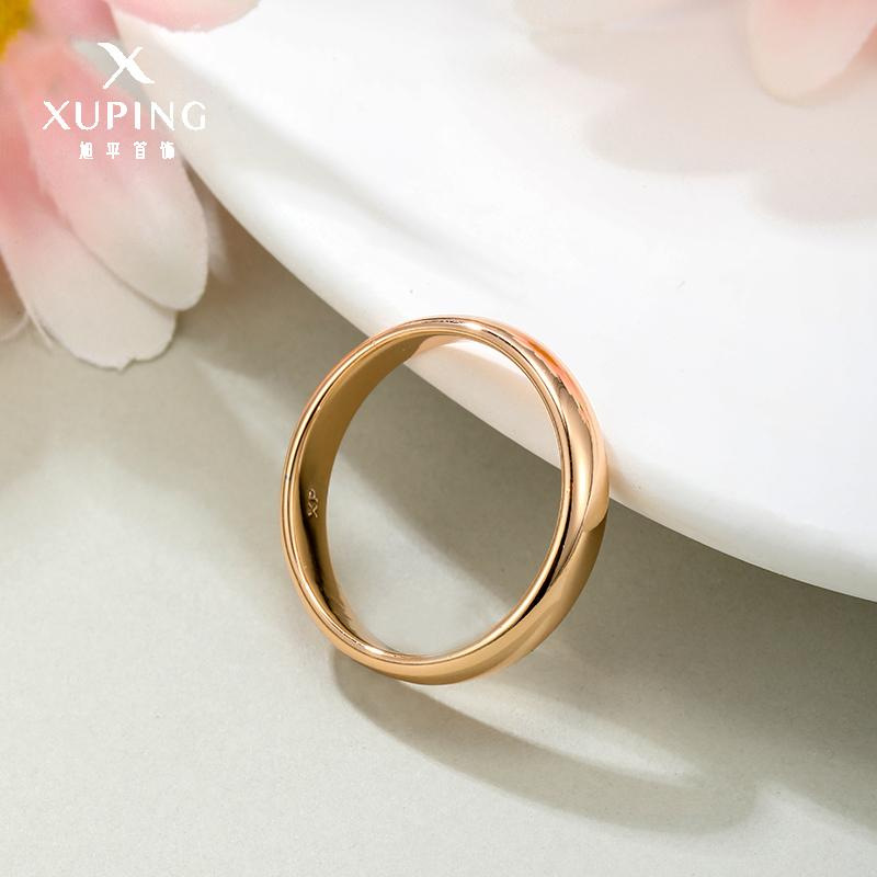 El lado dorado chapado en 18k tiene aproximadamente 4 mm de ancho.