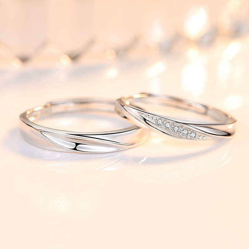 Anillo de pareja de amor de plata esterlina entrelazada