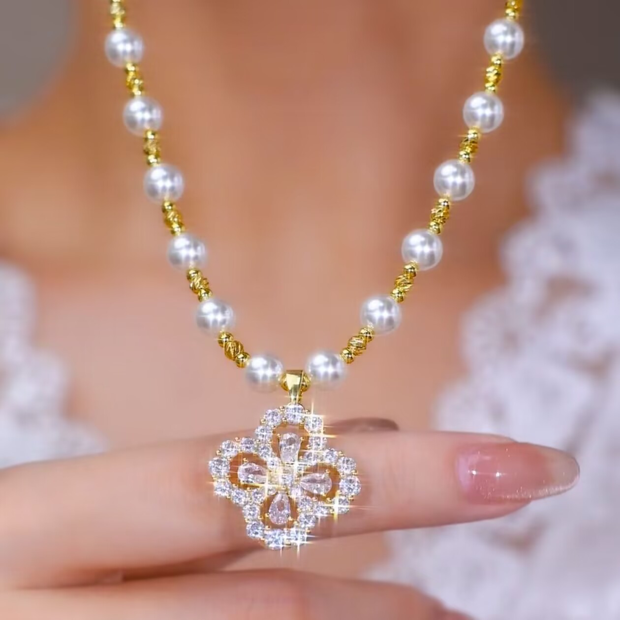 复制_超闪四叶花锆石珍珠项链女网红爆款时尚小众.jpg