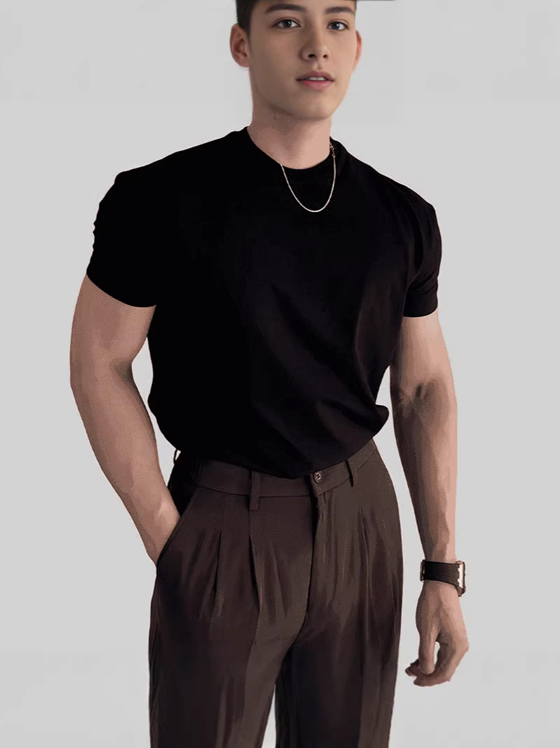 Summer trend universal short sleeve T-shirt with a round collar